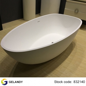 vasca da bagno in superficie solida
