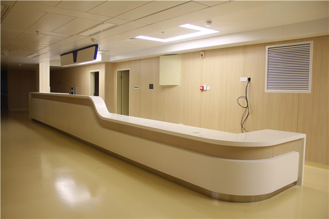 Il tavolo ospedaliero è più meticoloso: l'applicazione della superficie solida nell'ospedale Xiangya di Changde